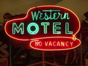 Western-Motel-Neon-Sign